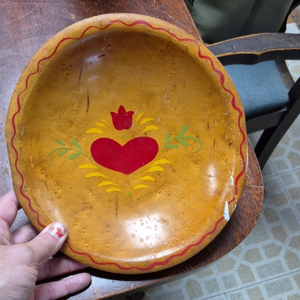 Rustic Heart Design Wooden Bowl